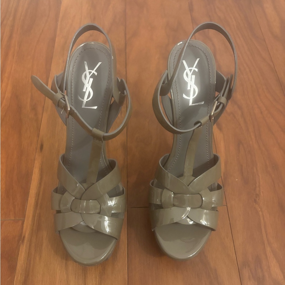 Yves Saint Laurent Women's Tribute Patent Platform Sandals in Gray